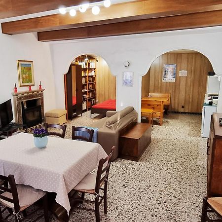 Appartamento Il Grillo Fossato di Vico ภายนอก รูปภาพ