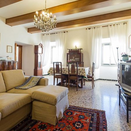 Appartamento Il Grillo Fossato di Vico ภายนอก รูปภาพ