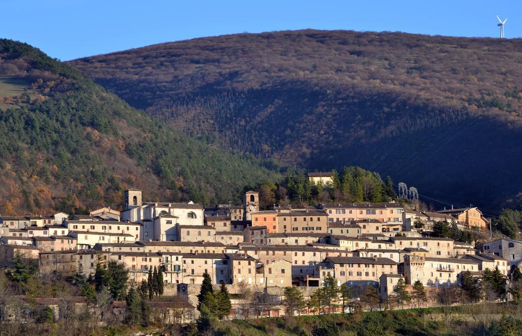 Appartamento Il Grillo Fossato di Vico ภายนอก รูปภาพ
